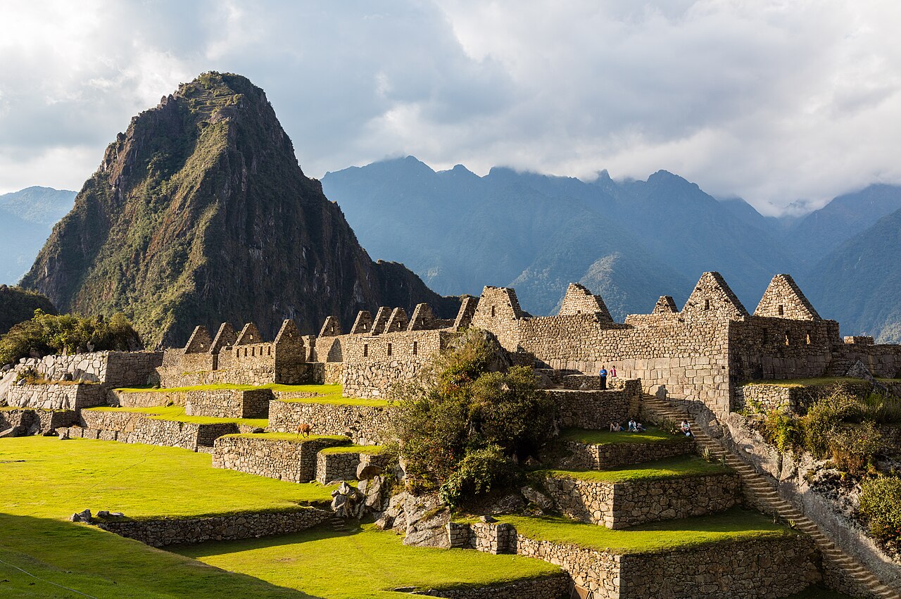 Machu Picchu: settlement structures and mountain surroundings, 30 July 2015.